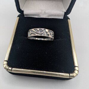 Sterling Silver Storyteller Oxidized Pattern Ring